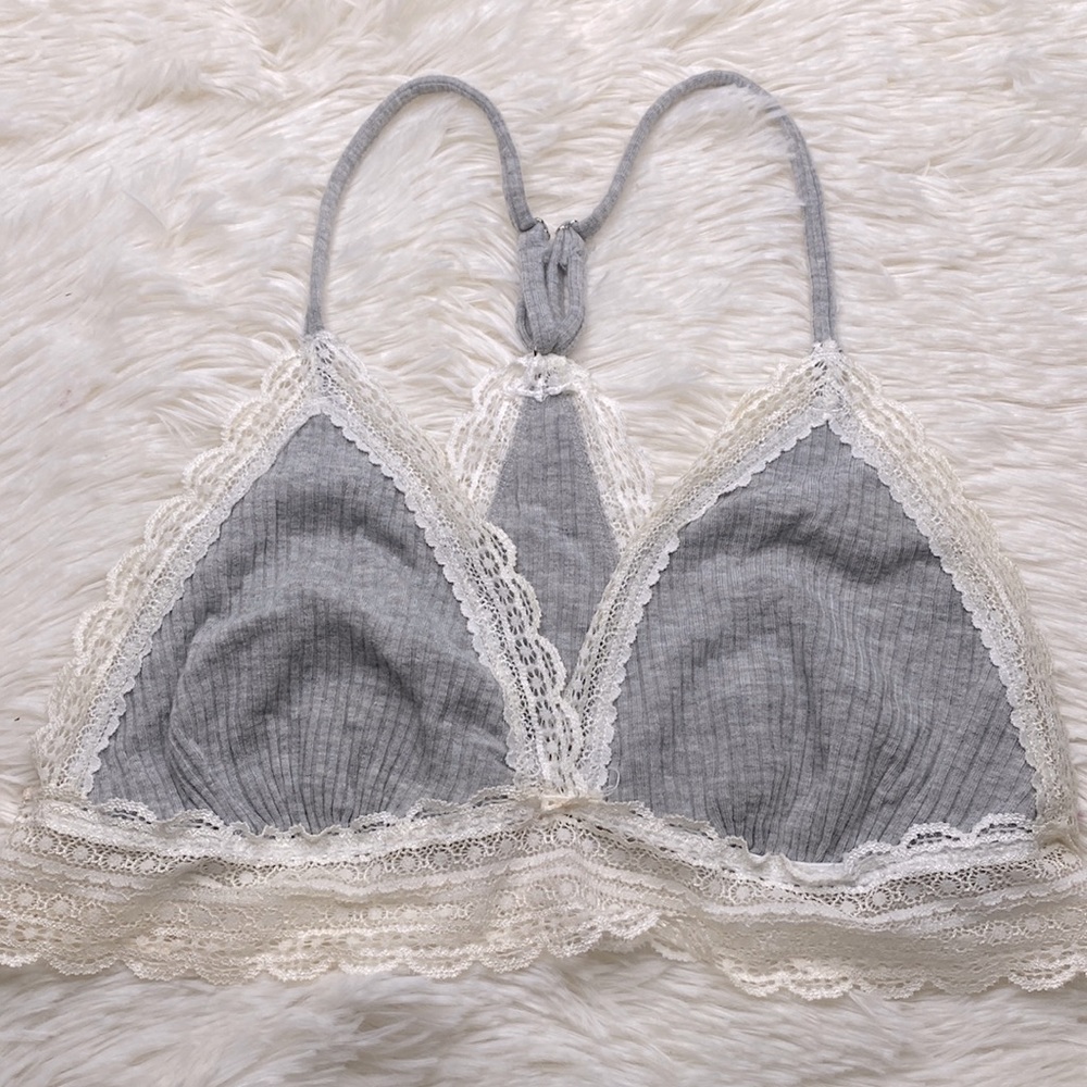 Jazmine & Ginger Grey and White Lace Bralette Size Medium